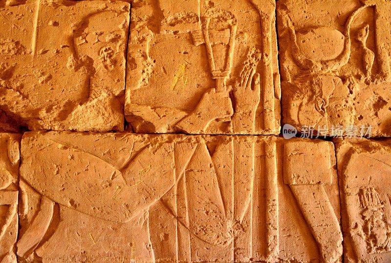 梅罗金字塔-撒哈拉沙漠中的努比亚坟墓-联合国教科文组织世界遗产，苏丹Begarawiyah -金字塔N12, Kandake Shanakdakhete -北部墓地-浅浮雕